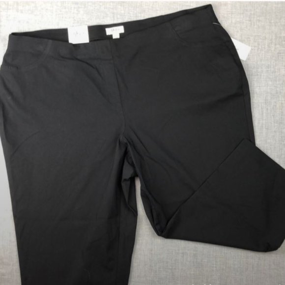 SOLD - Style & Co Black Pull On Capri Pants NWT - Picture 2 of 5